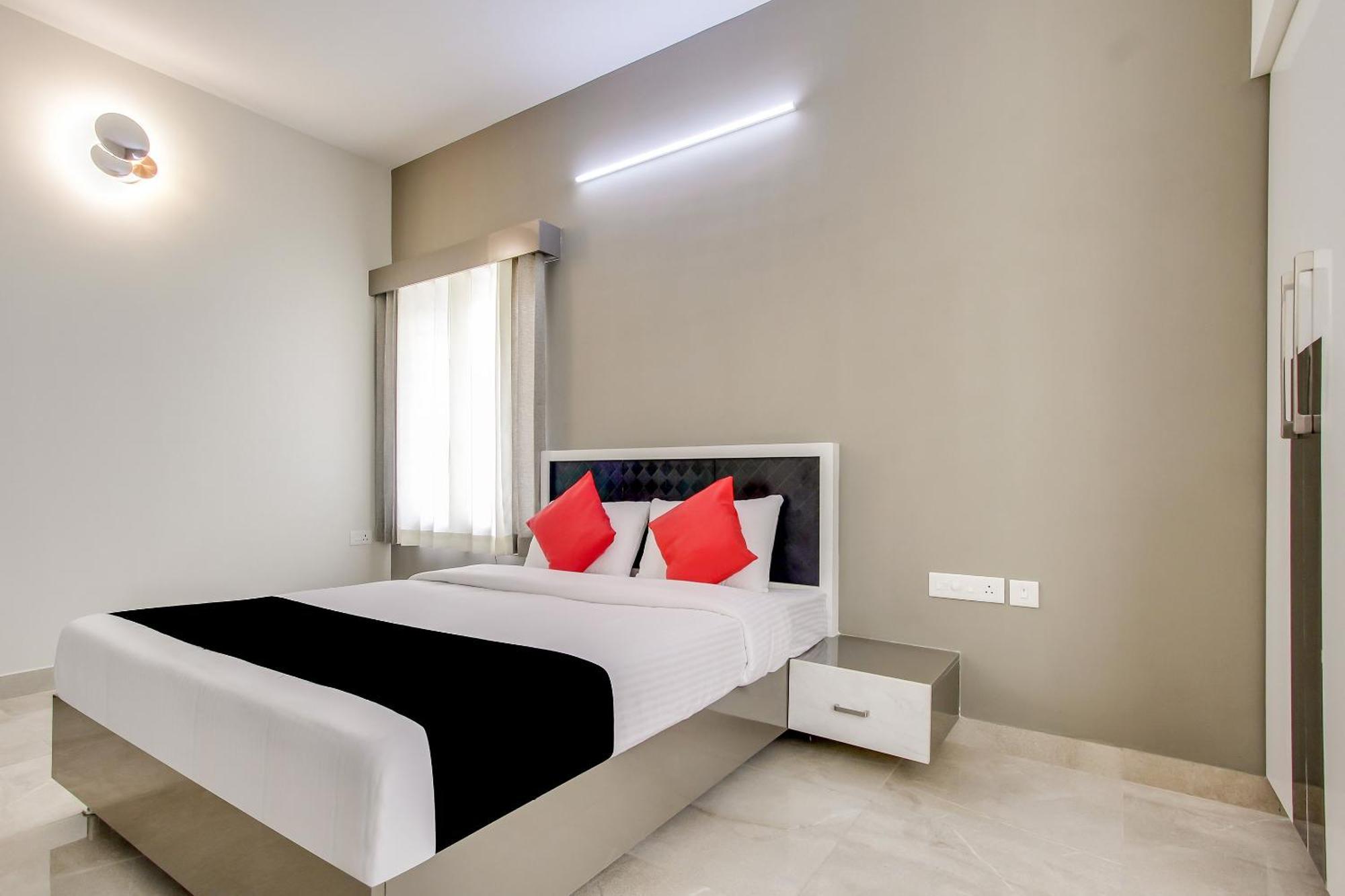 Capital O New Paradise Inn Irugur 外观 照片